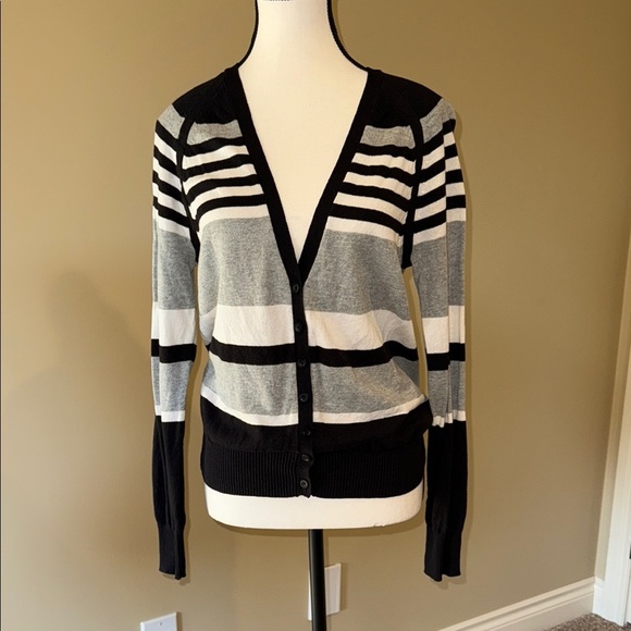 George Cardigan Cotton Black White Gray Sweater with V-Neck Women’s Size M - Picture 1 of 10